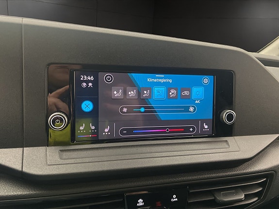Volkswagen Caddy 21 of 27