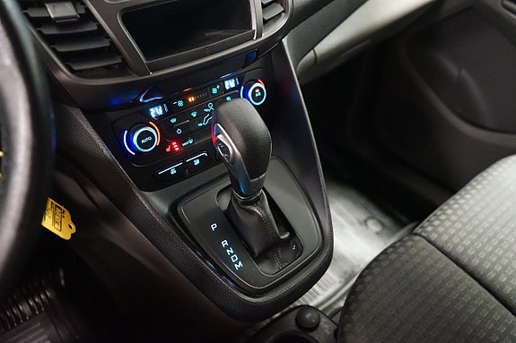 Ford Transit Connect 16 of 27