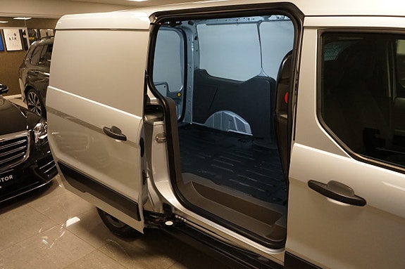 Ford Transit Connect 23 of 27