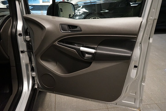 Ford Transit Connect 12 of 27