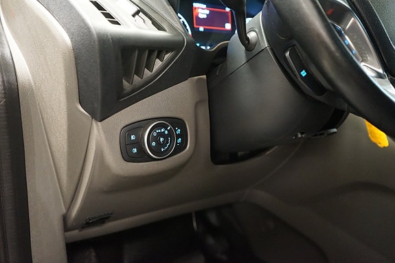 Ford Transit Connect 15 of 27