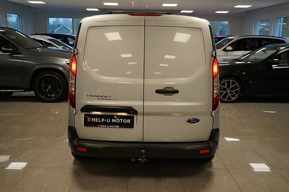 Ford Transit Connect 18 of 27