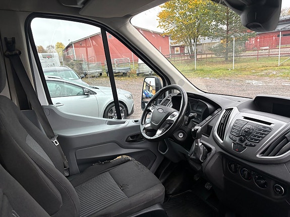 Ford Transit 7 of 10
