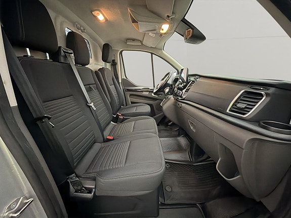 Ford Transit Custom 23 of 28