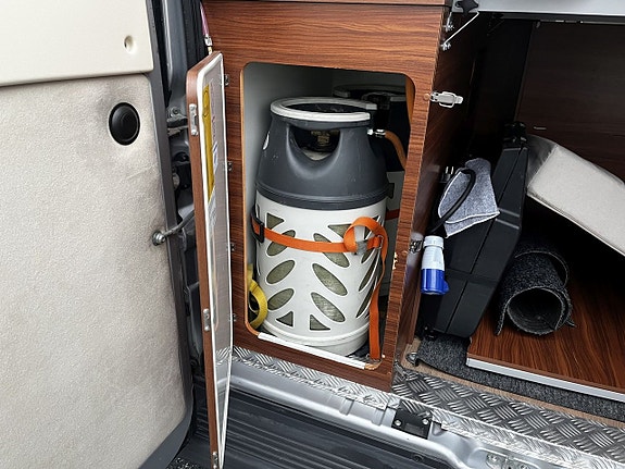 Adria Twin 640SLX Långbäddar, 180 hk, automat, Alde vattenburen värme 9 of 26