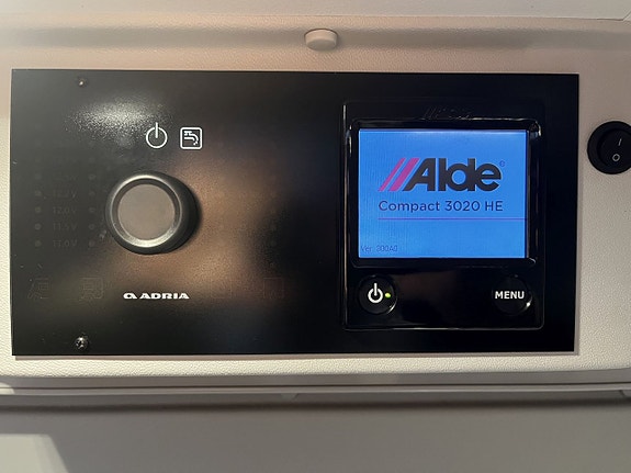 Adria Twin 640SLX Långbäddar, 180 hk, automat, Alde vattenburen värme 25 of 26