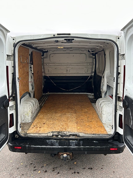 Renault Trafic 6 of 6