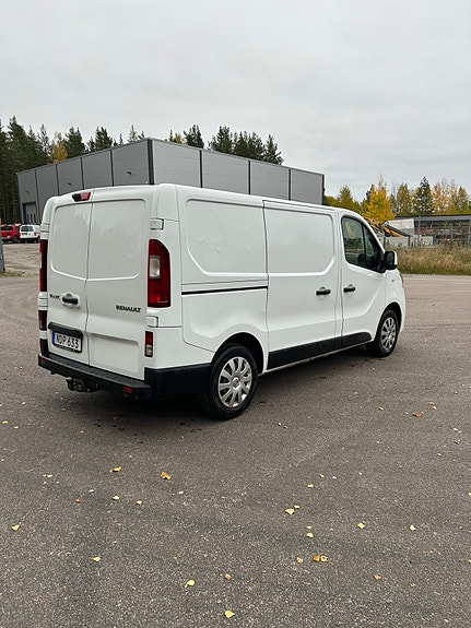 Renault Trafic 3 of 6