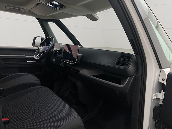 Volkswagen ID. Buzz 28 of 30
