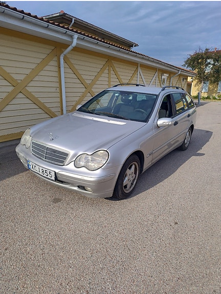 Mercedes-Benz 200