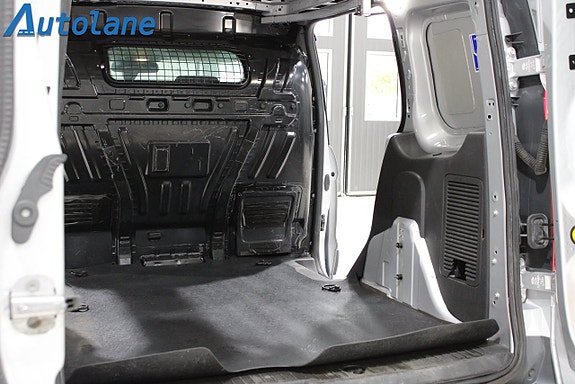 Ford Transit Connect 15 of 28