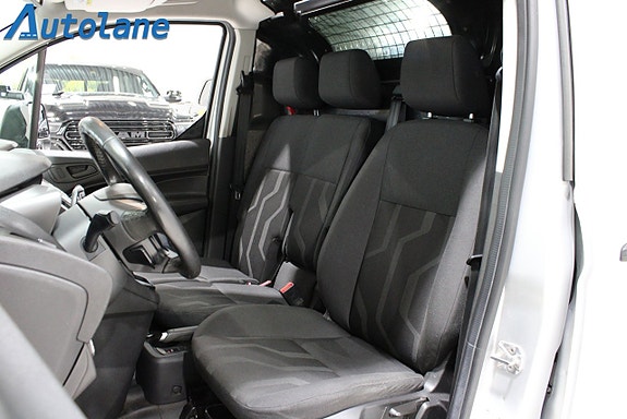 Ford Transit Connect 18 of 28