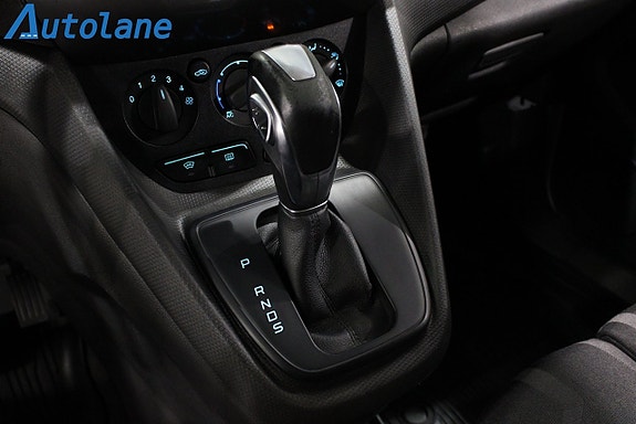 Ford Transit Connect 22 of 28