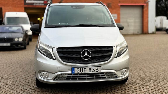 Mercedes-Benz Vito 119 2 of 15
