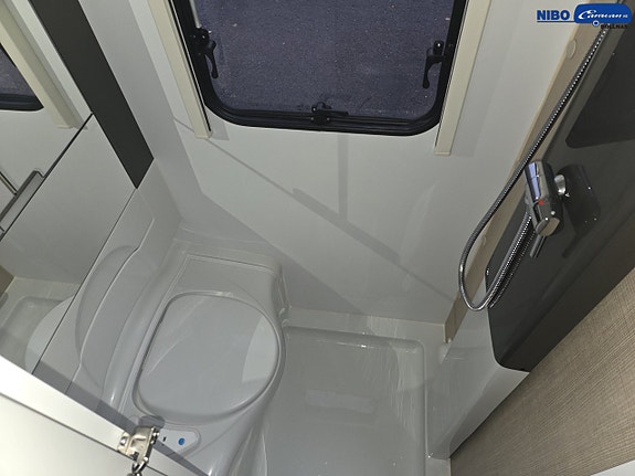 Adria ACTION 391 PH 12 of 14