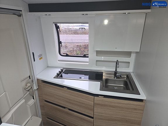 Adria ACTION 391 PH 8 of 14