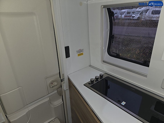 Adria ACTION 391 PH 7 of 14