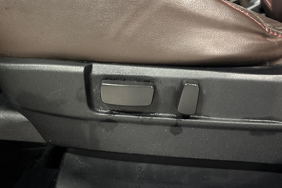 MITSUBISHI OUTLANDER PHEV HYBRIDE RECHARGEABLE CVT 203 ch BUSINESS - GPS - CUIR - CAM 360° - 215600 KM