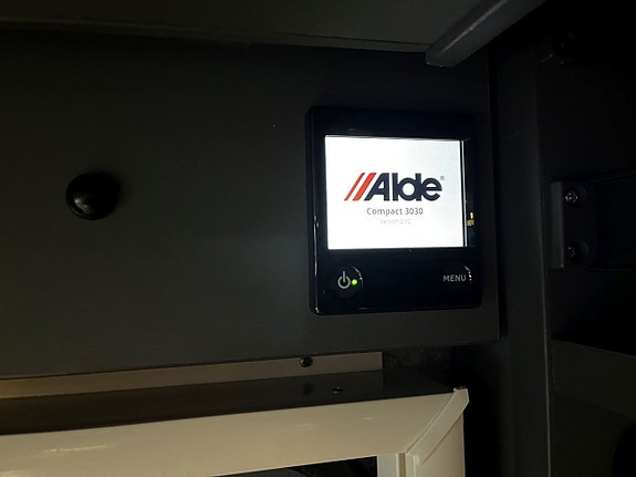 Dethleffs Trend Active T7057 EB ALDE vattenburen värme, nyskick, automat, långbäddar, 30 of 30