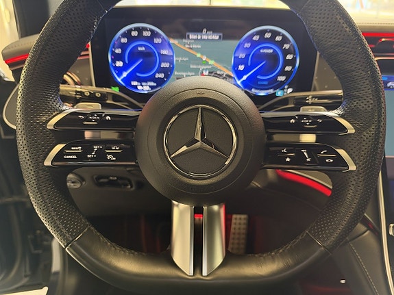 Mercedes-Benz EQE 300 SUV 11 of 21