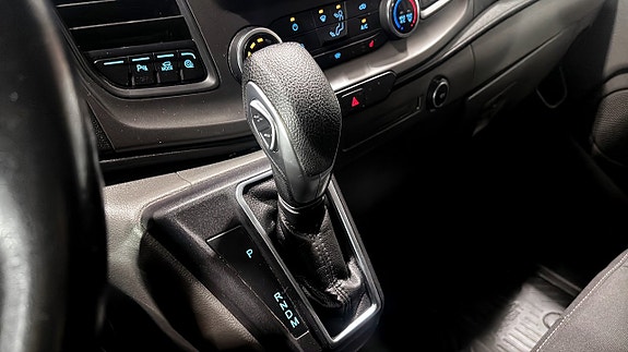 Ford Transit Custom 9 of 15