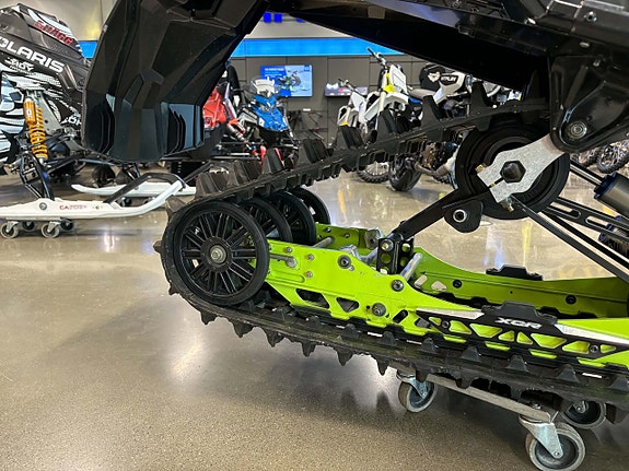 Polaris 9R INDY XCR 146" - MOMSAD 5 of 6