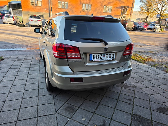 Dodge Journey 17 of 24