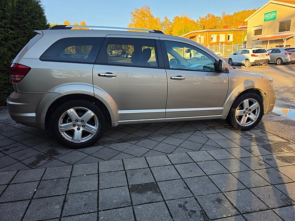 Dodge Journey 9 of 24