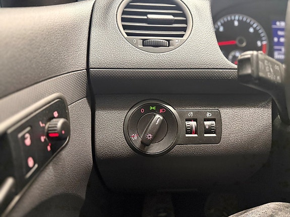 Volkswagen Caddy Maxi 13 of 13