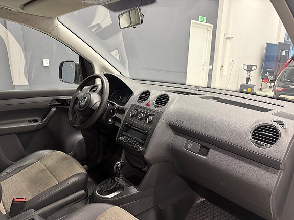 Volkswagen Caddy Maxi 8 of 13