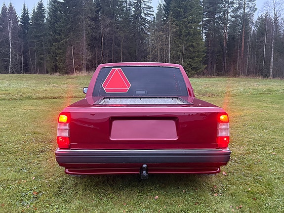 Volvo 740 4 of 14