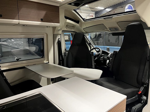 Westfalia Columbus 640E 180 hk, automat, långbäddar, litium, Maxi-chassi 11 of 24
