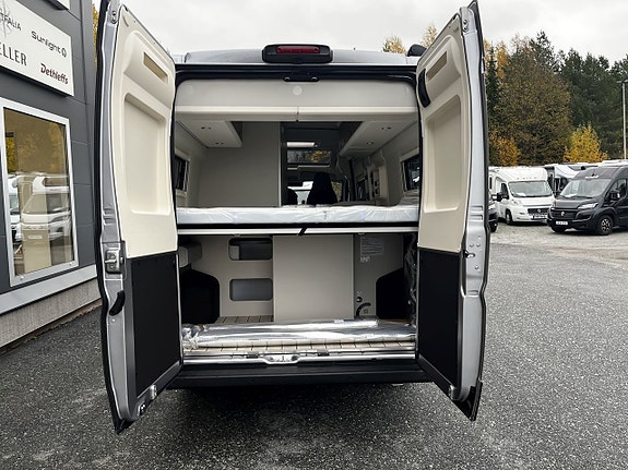Westfalia Columbus 640E 180 hk, automat, långbäddar, litium, Maxi-chassi 7 of 24