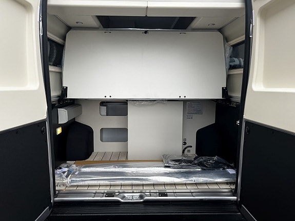 Westfalia Columbus 640E 180 hk, automat, långbäddar, litium, Maxi-chassi 8 of 24