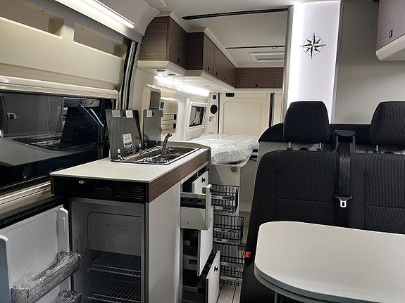 Westfalia Columbus 640E 180 hk, automat, långbäddar, litium, Maxi-chassi 13 of 24