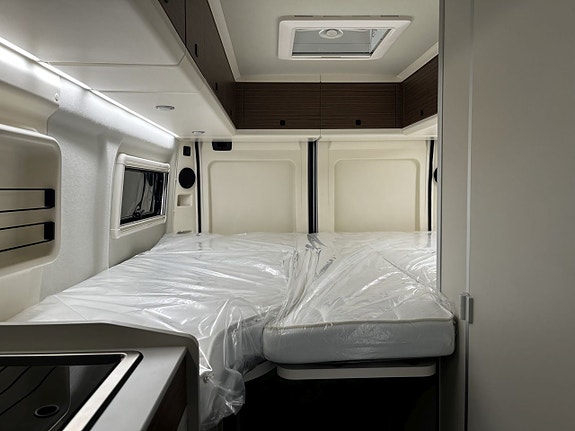 Westfalia Columbus 640E 180 hk, automat, långbäddar, litium, Maxi-chassi 17 of 24