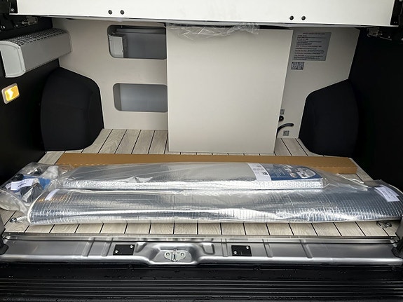 Westfalia Columbus 640E 180 hk, automat, långbäddar, litium, Maxi-chassi 9 of 24