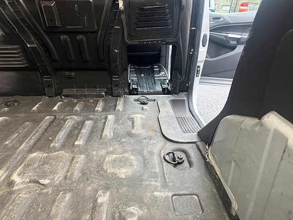 Ford Transit Connect 13 of 15