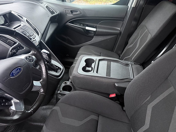Ford Transit Connect 10 of 15