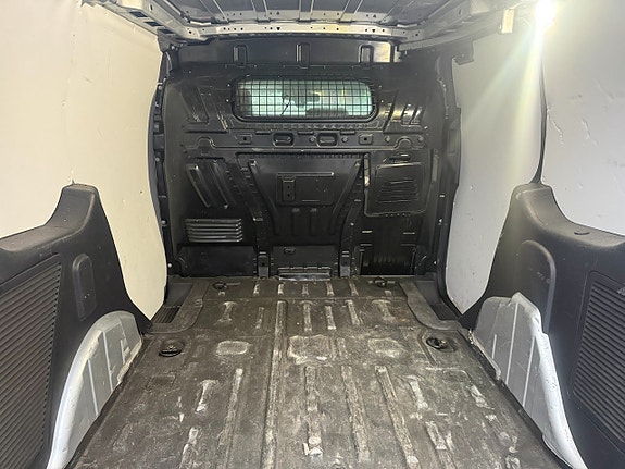 Ford Transit Connect 15 of 15