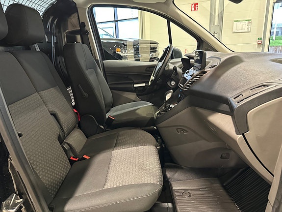 Ford Transit Connect 8 of 11