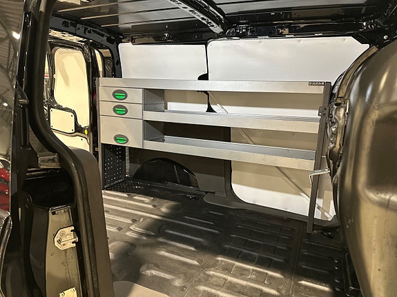 Ford Transit Connect 7 of 11