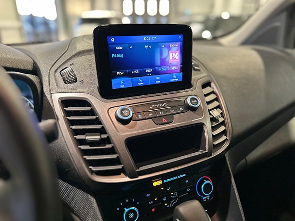 Ford Transit Connect 11 of 11