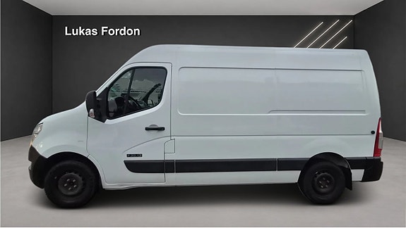 Nissan NV400 5 of 16