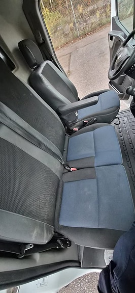 Nissan NV400 14 of 16
