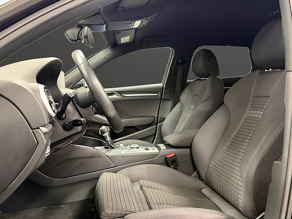 Audi A3 8 of 14