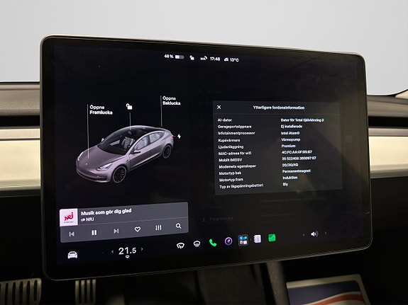 Tesla Model 3 21 of 25