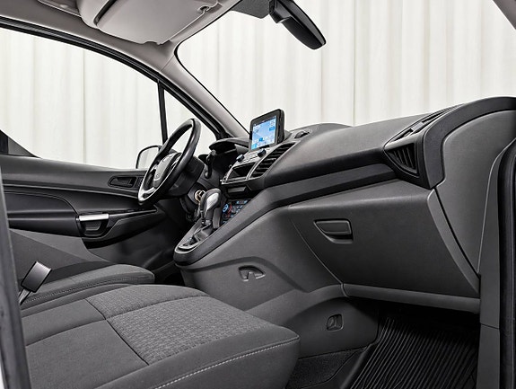 Ford Transit Connect 9 of 10