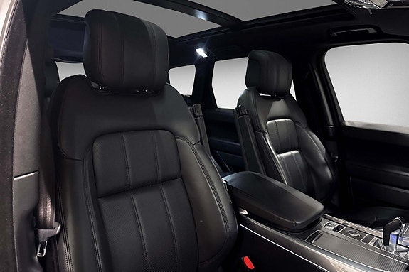 Land Rover Range Rover Sport 12 of 26