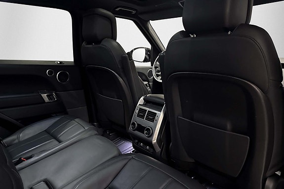 Land Rover Range Rover Sport 14 of 26